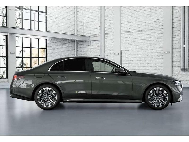 Usado Mercedes E300 315 CV (231 kW) 2024 Gris Berlina