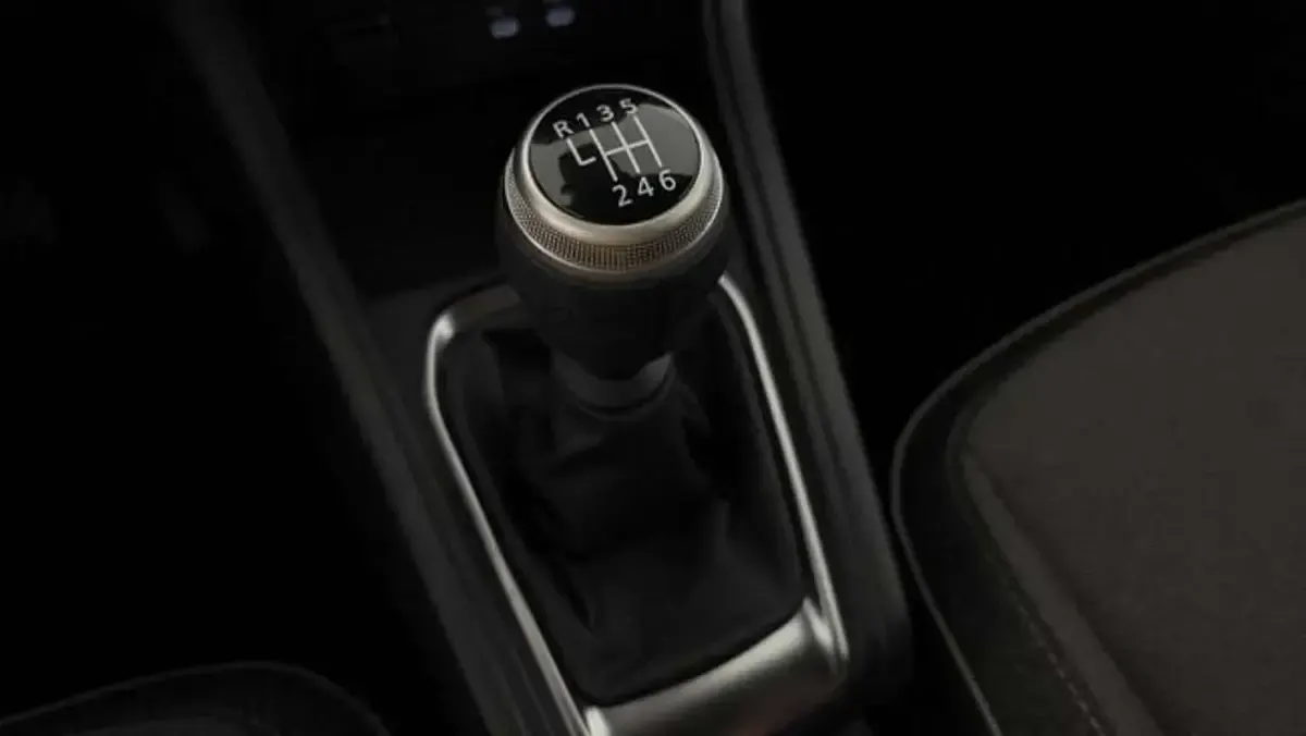 Usado Renault Captur Techno 101 CV (74 kW) 2025 Gris SUV