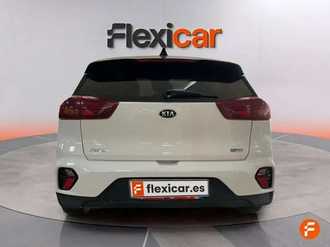 Usado Kia Niro 141 CV (103 kW) 2021 Blanco SUV