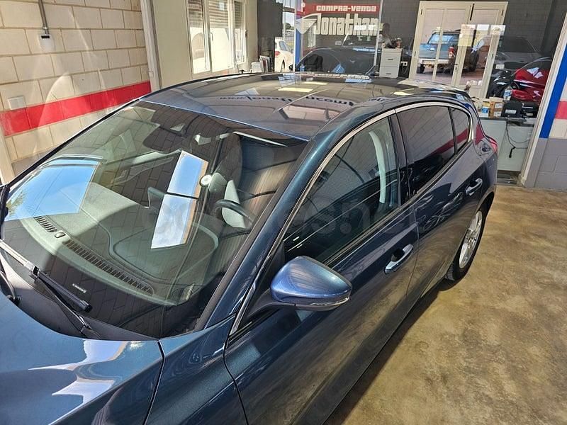 Usado Ford Focus Active 125 CV (91 kW) 2020 Blanco Berlina