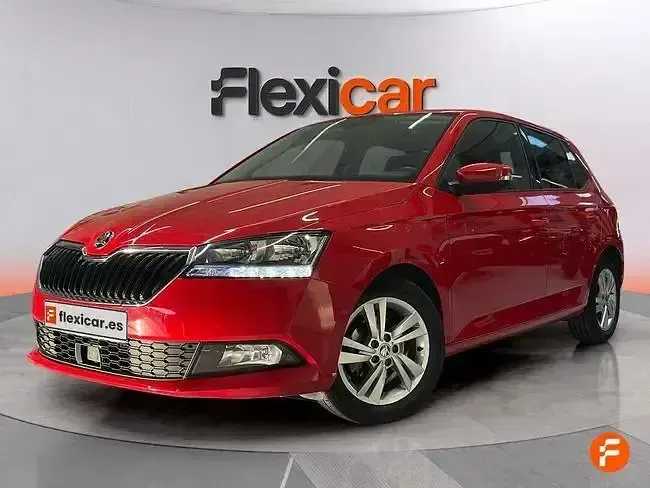 Usado Skoda Fabia Style 95 CV (69 kW) 2021 Rojo Utilitario