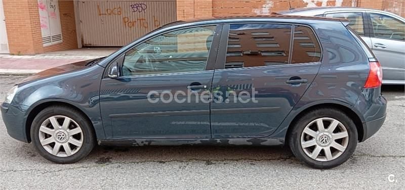 Usado VW Golf IV Highline 115 CV (84 kW) 2004 Azul Berlina