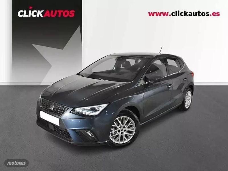 Gris Usado 2025 Seat Ibiza XCELLENCE Berlina | 20.450 € (Un poco caro) - Imagen 1/4