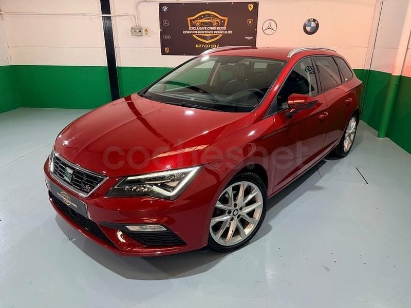 Usado Seat Leon FR 130 CV (95 kW) 2019 Granate Familiar