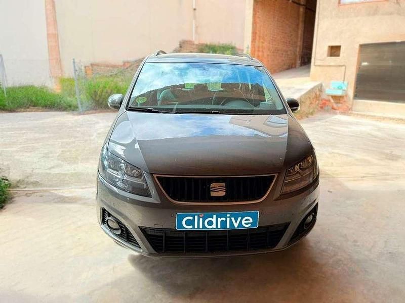 Usado Seat Alhambra Ecomotive 140 CV (102 kW) 2011 Gris Monovolumen