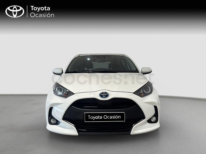 Usado Toyota Yaris Hybrid Active 116 CV (85 kW) 2022 Blanco Berlina