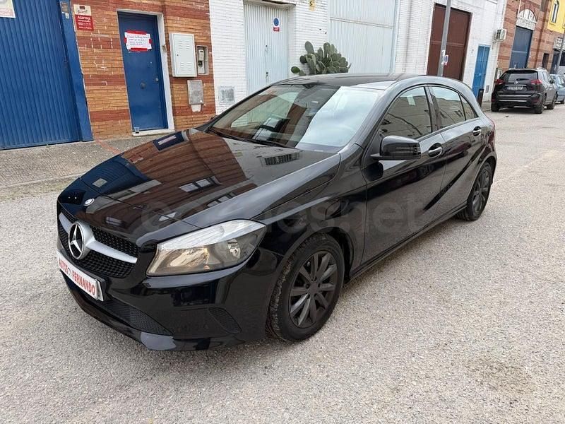 Usado Mercedes A180 Style 109 CV (80 kW) 2016 Negro Berlina