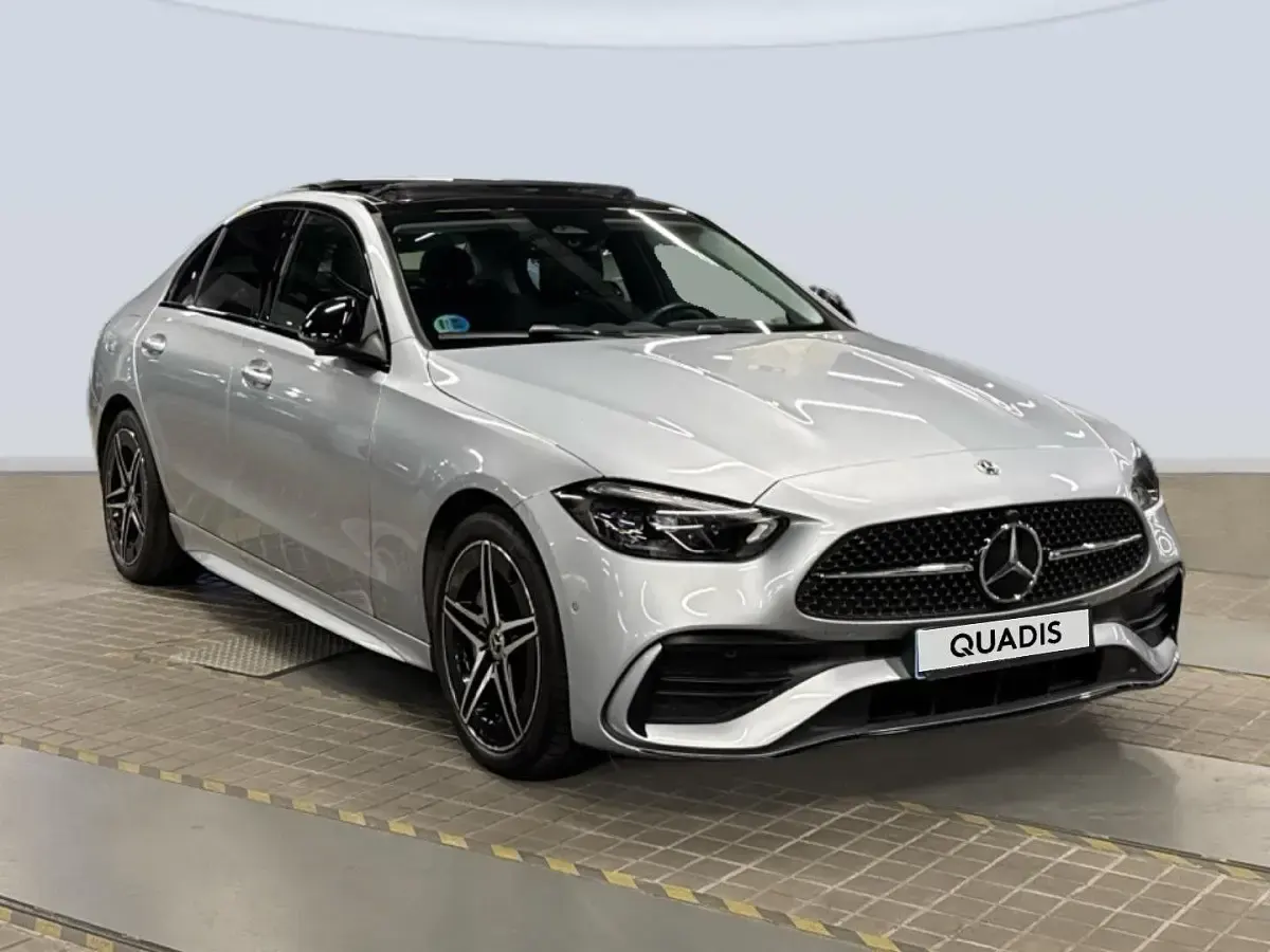 Usado Mercedes C220 197 CV (144 kW) 2025 Gris plata Berlina