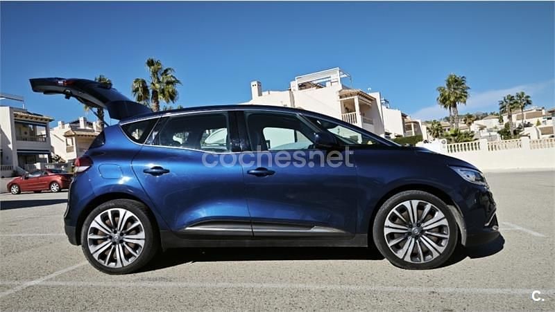 Usado Renault Scénic IV Edition One 110 CV (80 kW) 2017 Azul Monovolumen
