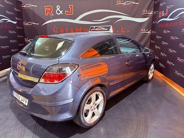 Usado Opel Astra GTC Sport 105 CV (77 kW) 2006 Azul Utilitario