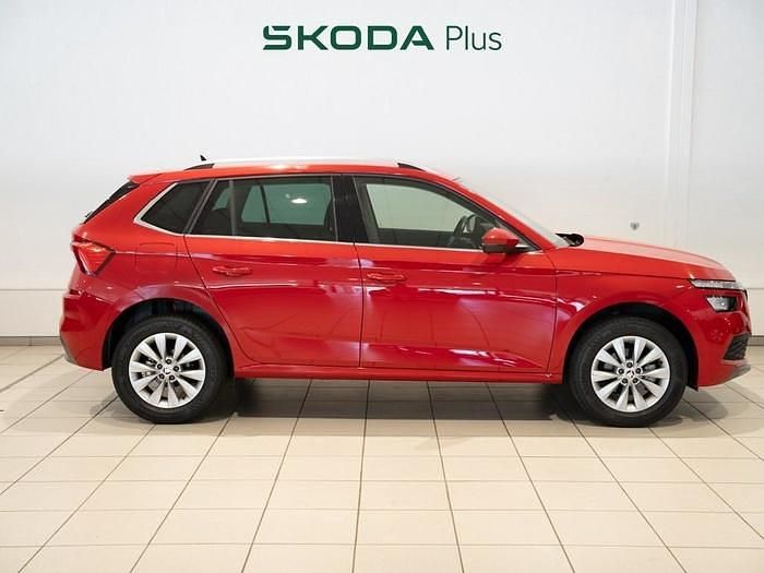 Usado Skoda Kamiq Ambition 95 CV (69 kW) 2022 Rojo SUV