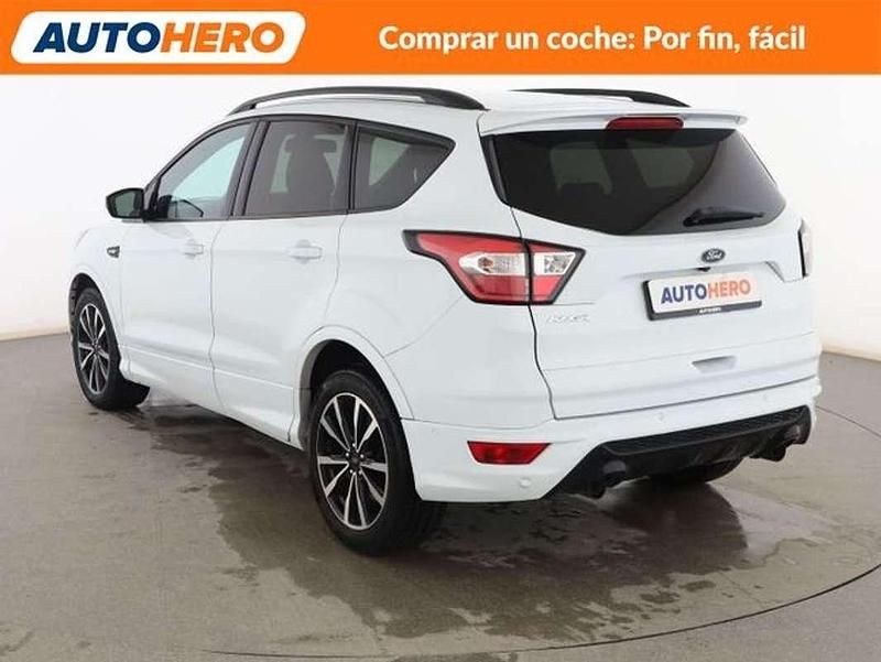 Usado Ford Kuga ST-Line 150 CV (110 kW) 2018 Blanco SUV