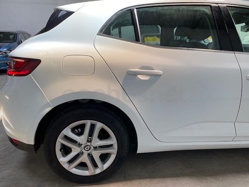 Usado Renault Mégane IV Business 95 CV (69 kW) 2019 Blanco Berlina