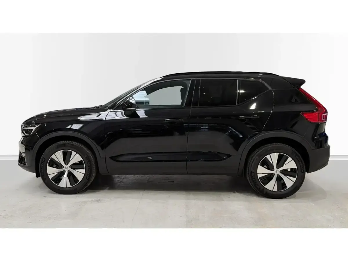 Usado Volvo XC40 Plus 163 CV (119 kW) 2024 Blanco SUV