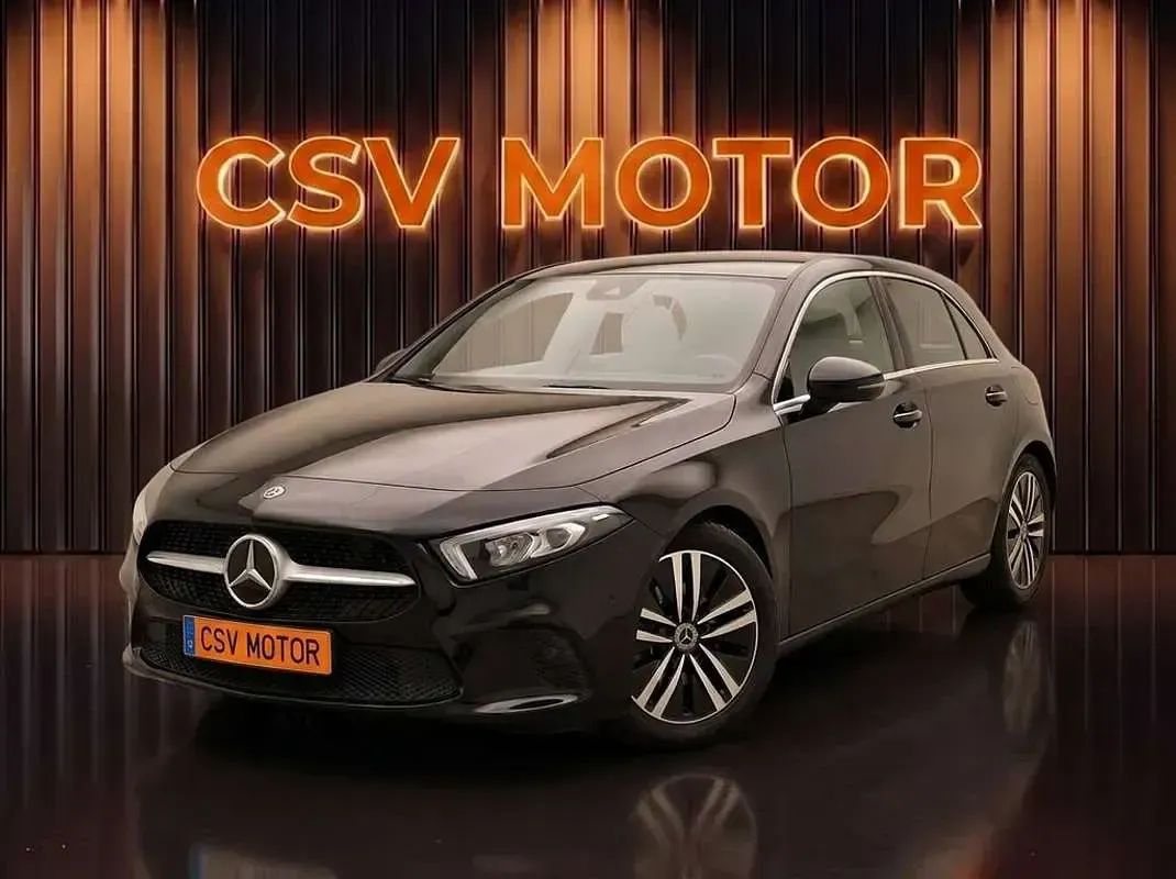Usado Mercedes A180 136 CV (100 kW) 2022 Negro Utilitario