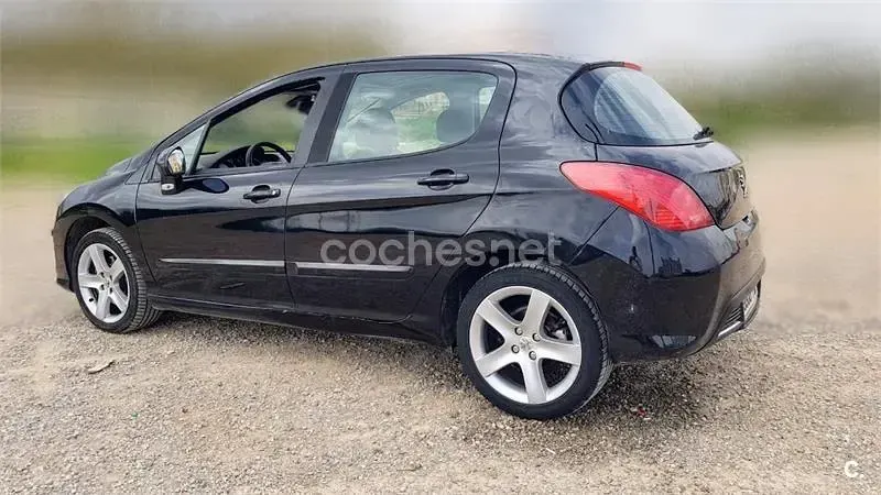 Usado Peugeot 308 Premium 136 CV (100 kW) 2007 Negro Utilitario