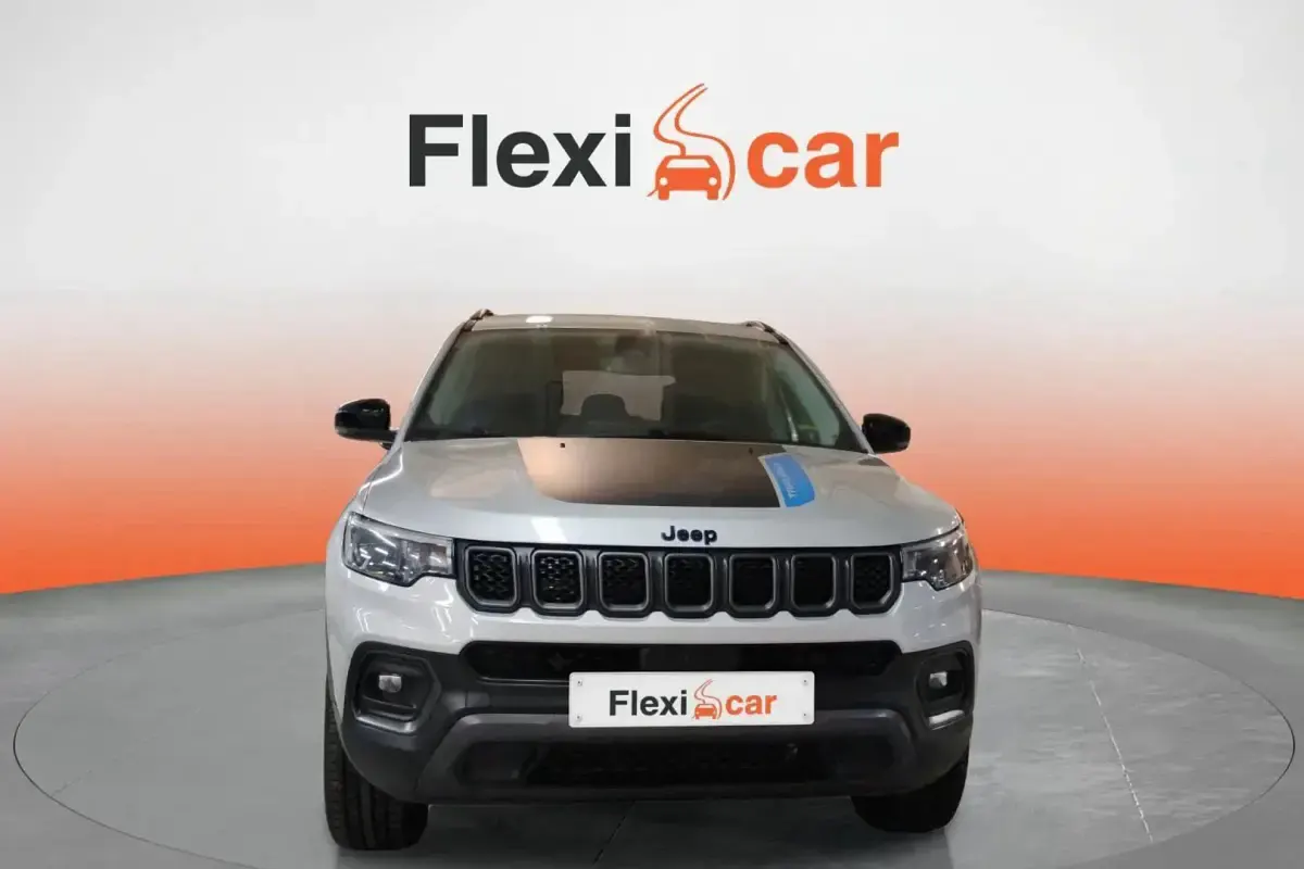 Usado Jeep Compass Trailhawk 242 CV (177 kW) 2022 Gris SUV