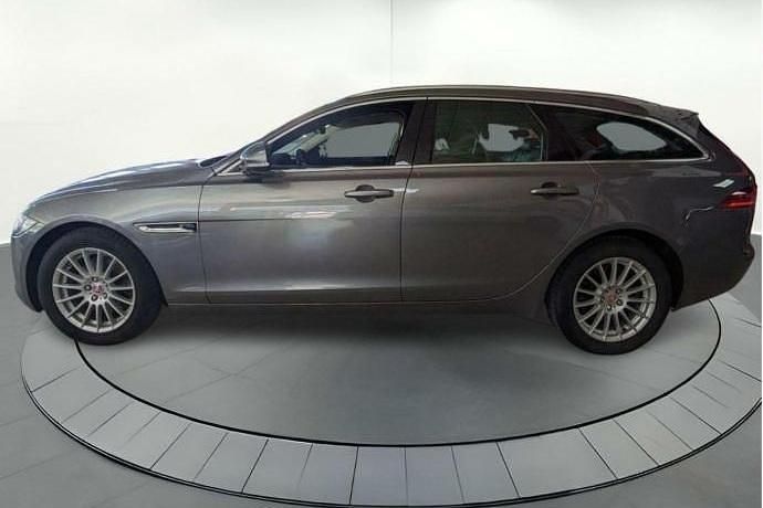 Usado Jaguar XF Sportbrake Prestige 161 CV (118 kW) 2019 Familiar