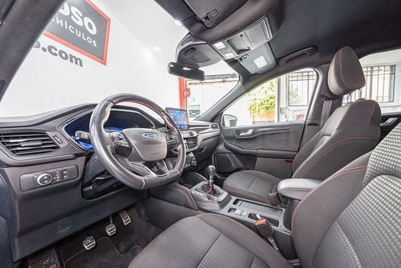 Usado Ford Kuga ST-Line 150 CV (110 kW) 2021 Blanco SUV