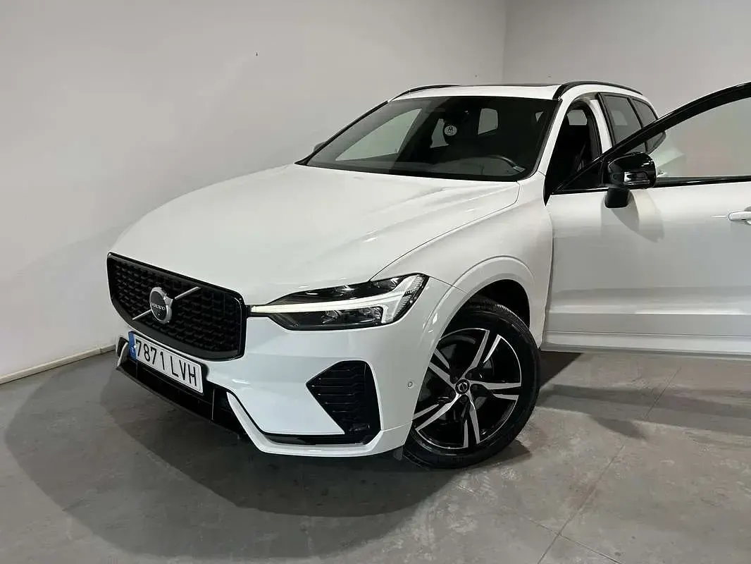 Usado Volvo XC60 Plus 197 CV (144 kW) 2021 Blanco SUV