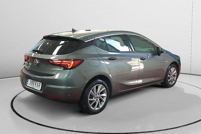 Usado Opel Astra Dynamic 125 CV (91 kW) 2019