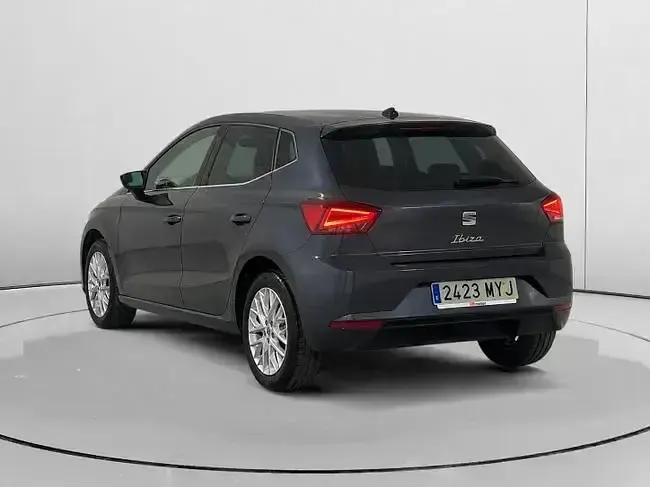 Usado Seat Ibiza XCELLENCE 115 CV (84 kW) 2025 Gris Utilitario