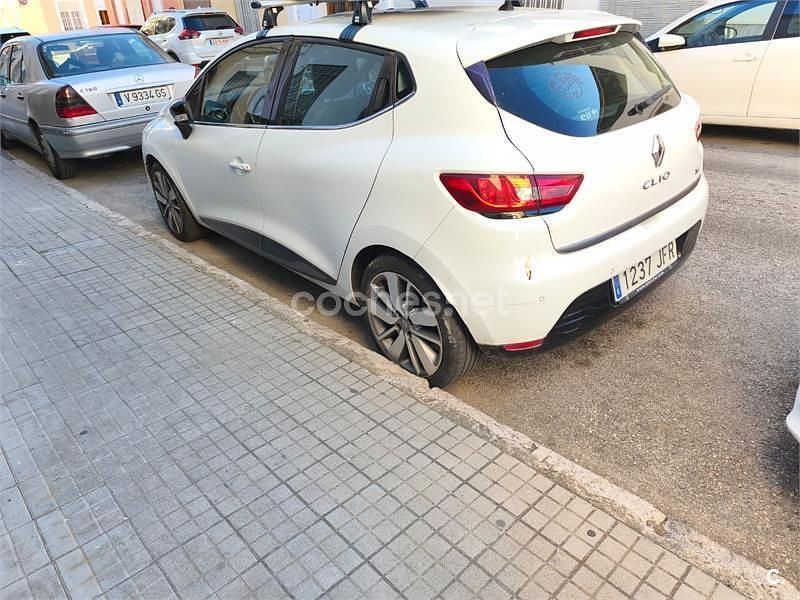 Usado Renault Clio IV 90 CV (66 kW) 2015 Blanco Berlina