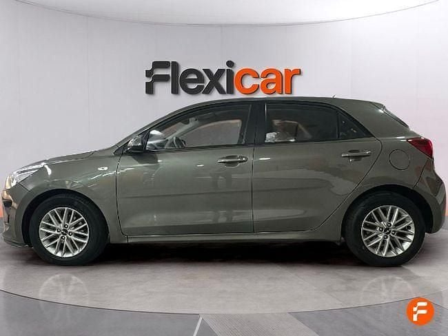 Usado Kia Rio 84 CV (61 kW) 2022 Gris