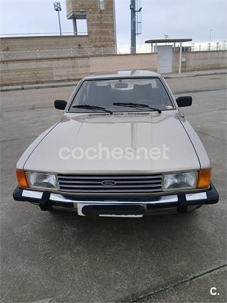 Usado Ford Granada 114 CV (83 kW) 1982 Marrón Berlina