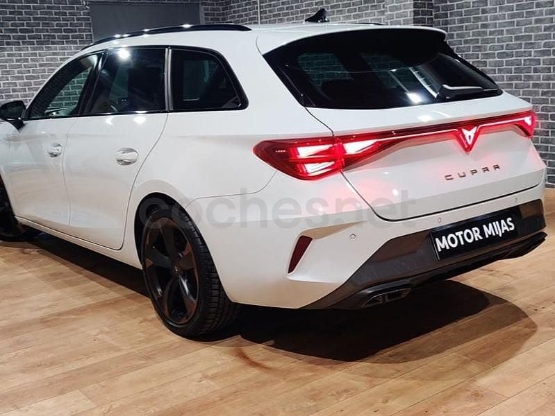 Usado Cupra Leon 150 CV (110 kW) 2025 Blanco Familiar