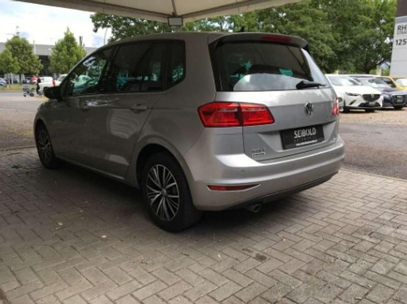 Usado VW Golf VII Sport 110 CV (80 kW) 2016 Plateado Familiar