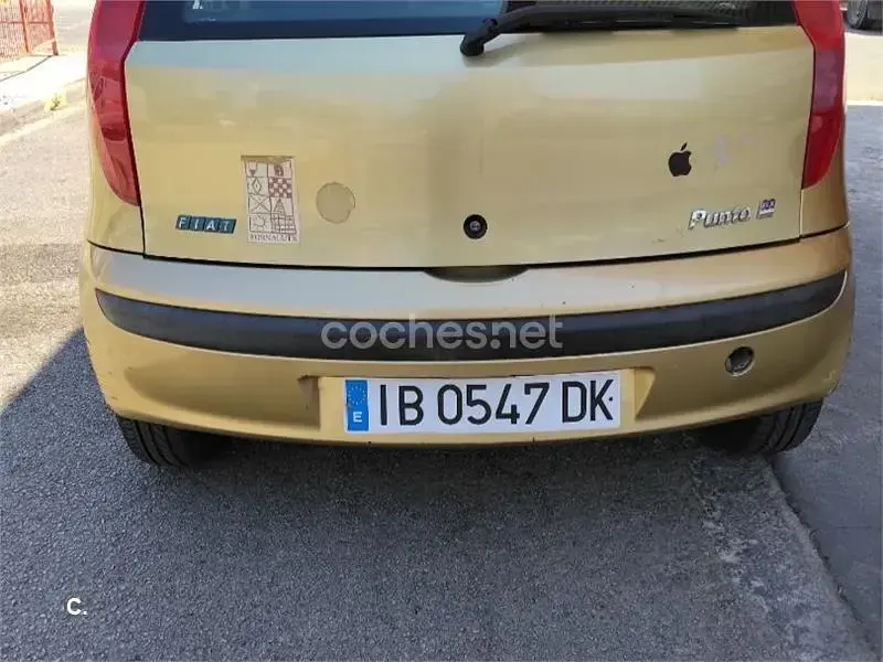 Usado Fiat Punto 60 CV (44 kW) 1999 Beige Berlina