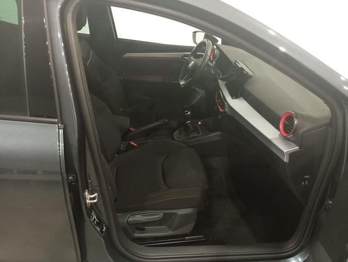 Usado Seat Ibiza FR 115 CV (84 kW) 2025 Gris Berlina