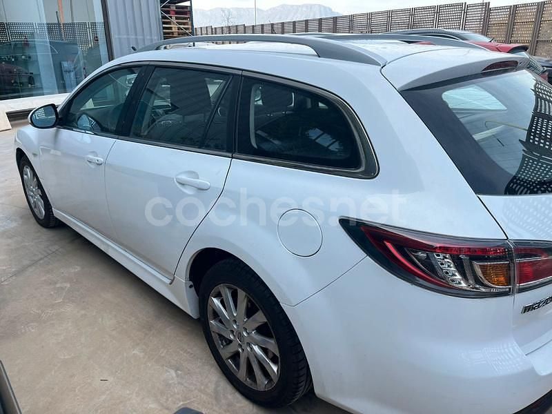 Usado Mazda 6 Style 129 CV (94 kW) 2012 Blanco Familiar