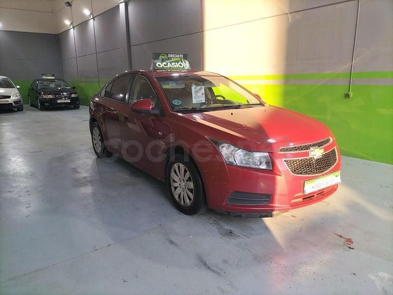 Usado Chevrolet Cruze LS 124 CV (91 kW) 2012 Granate Berlina