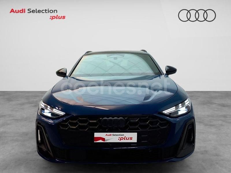 Usado Audi A5 Ambiente 299 CV (219 kW) 2025 Azul Familiar