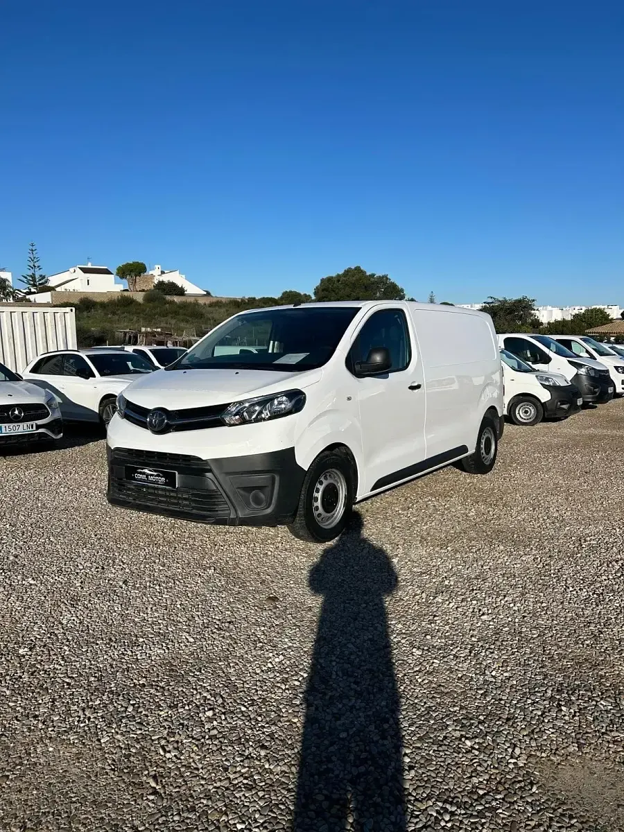 Usado Toyota Proace Comfort 122 CV (89 kW) 2018 Blanco Monovolumen