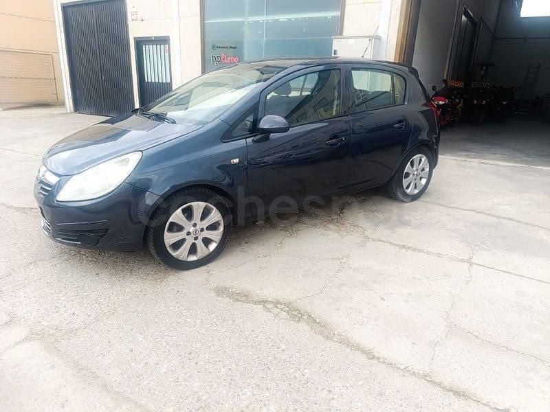 Usado Opel Corsa Cosmo 75 CV (55 kW) 2008 Gris / plata Utilitario