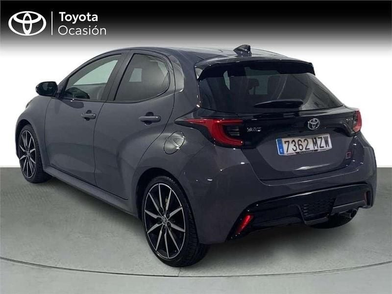 Usado Toyota Yaris Hybrid Sport 131 CV (96 kW) 2025 Monovolumen