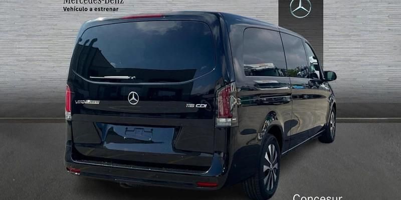 Nuevo Mercedes Vito 136 CV (100 kW) 2025 Negro Van