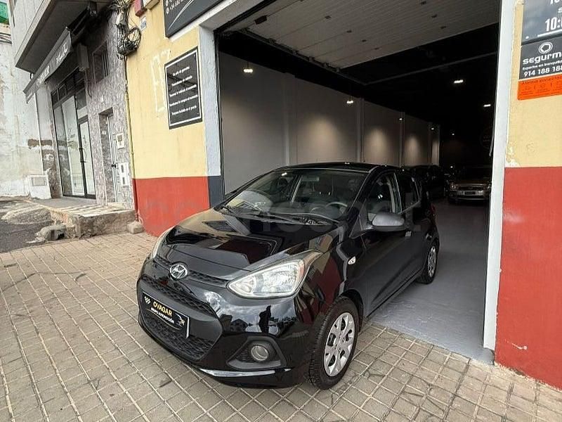 Usado Hyundai i10 66 CV (48 kW) 2014 Negro Utilitario