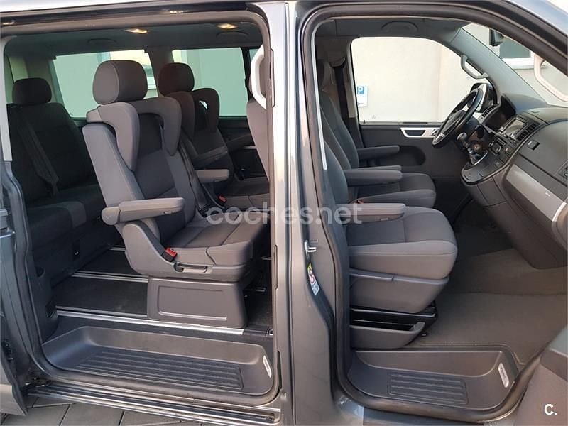 Usado VW Multivan Comfortline 180 CV (132 kW) 2010 Gris / plata Monovolumen