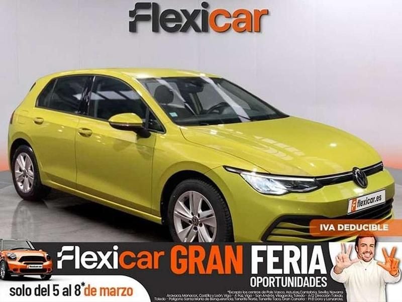 Usado VW Golf VIII 131 CV (96 kW) 2021 Verde Berlina