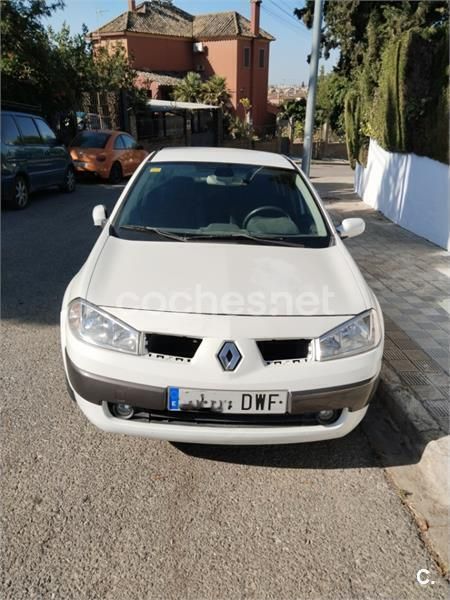 Blanco Usado 2006 Renault Mégane II Authentique Berlina | 2500 € (Buen precio) - Imagen 1/1