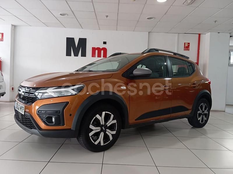 Naranja Usado 2023 Dacia Sandero Expression Berlina | 13.990 € (Buen precio) - Imagen 1/4