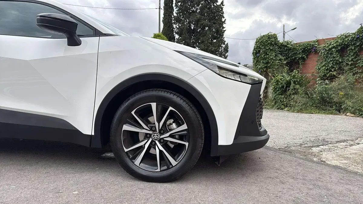 Usado Toyota C-HR Active 140 CV (102 kW) 2024 Blanco SUV