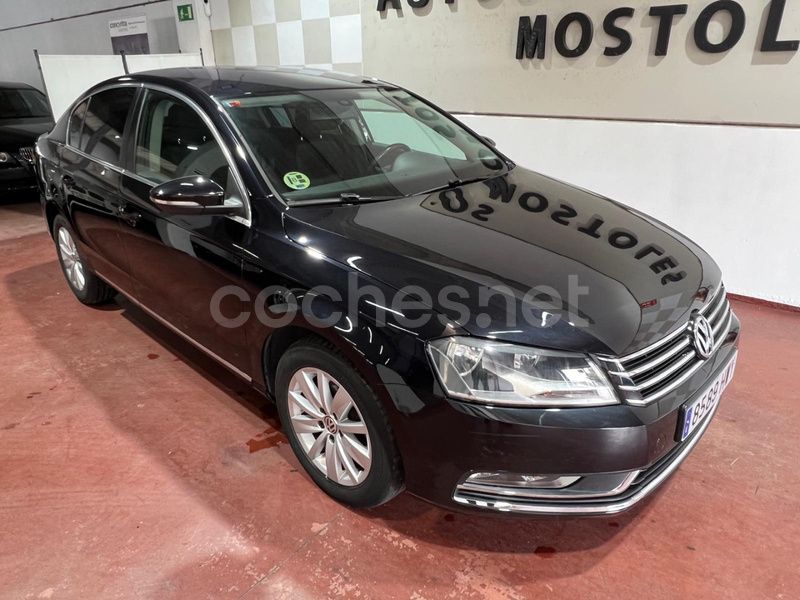 Azul Usado 2014 VW Passat Advance Berlina | 9750 € (Precio justo) - Imagen 1/4
