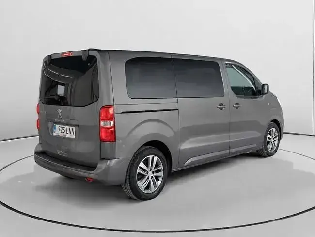 Usado Peugeot Traveller Active 150 CV (110 kW) 2021 Gris Monovolumen