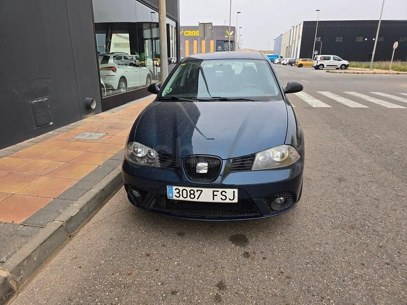 Usado Seat Ibiza Reference 100 CV (73 kW) 2007 Azul Utilitario