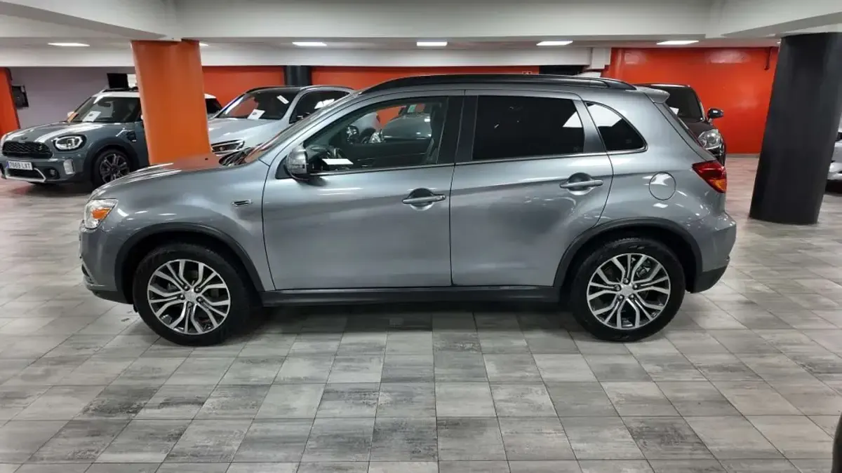 Usado Mitsubishi ASX 117 CV (86 kW) 2017 Gris SUV